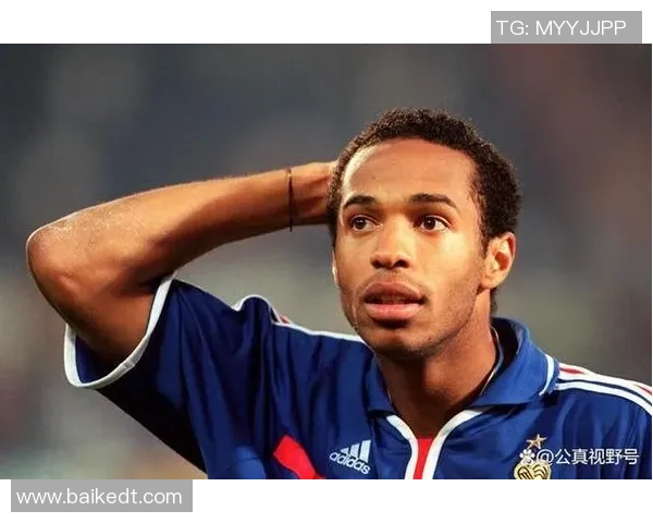 谁是足球场上最具飘逸风采的明星球员探讨与分析 谁是足球场上最具飘逸风采的明星球员探讨与分析