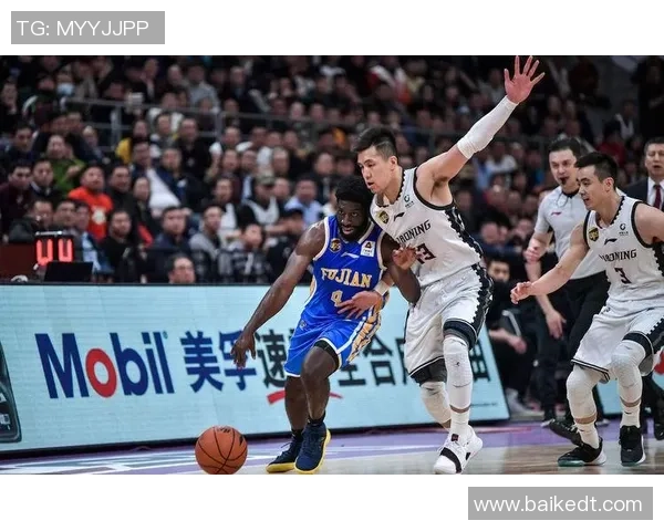 深入分析重庆篮球队独特的进攻策略与战术执行细节