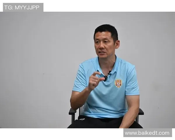 足球明星们纷纷开启直播时代，分享训练生活与球场背后的故事